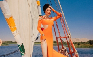 Lý Nhã Kỳ chi 1 tỷ đồng đưa ekip sang Ai Cập chụp ảnh