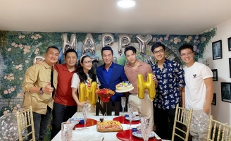 Lý Nhã Kỳ làm sinh nhật cho Nguyễn Hưng tại nhà riêng
