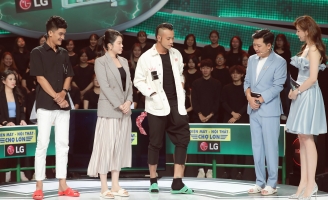 Lý Nhã Kỳ mang dép tổ ong khuấy đảo 