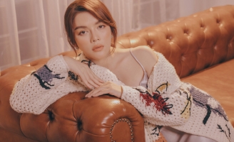 Lý Nhã Kỳ quyến rũ, bí ẩn đầy thu hút