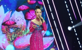 Lý Thu Thảo bỏ dạy học để làm ca sĩ, “thức tỉnh” trước câu nói của danh ca Phương Dung trong cánh gà