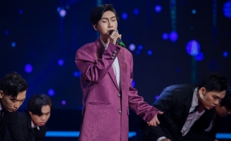 Lynk Lee gây bất ngờ trong tạo hình nam ca sĩ Erik với giọng hát cực giống