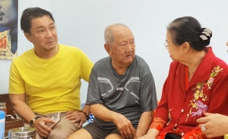 Mạc Can kể chuyện NSND Lý Huỳnh khi  gia đình Lý Hùng đến thăm dịp Tết