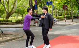 Mạc Văn Khoa mừng rơi nước mắt khi tái ngộ Phát La tại Huế