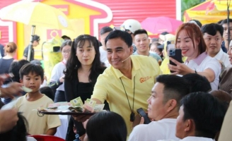 Mái ấm gia đình Việt trao gần 1,5 tỷ đồng cho trẻ em mồ côi trong 3 ngày ghi hình tại tỉnh Đắk Lắk