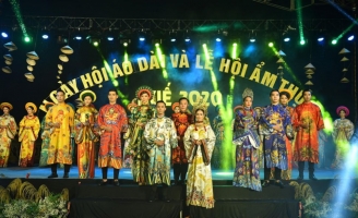 Mãn nhãn BST Cung Son của NTK Việt Hùng trên đất cố đô Huế