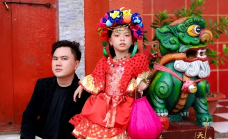 Mẫu nhí Bùi Hồng Hạnh gây ấn tượng trong BST 