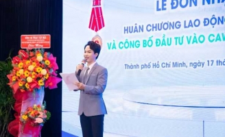 MC Hoàng Duy chững chạc và bản lĩnh khi dẫn dắt sự kiện chính luận