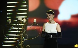 MC Thanh Bạch rơi nước mắt vì câu chuyện Sống - Chết của LiLy Chen