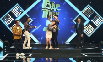 Miko Lan Trinh “đòi yêu” Cao Xuân Tài ngay trên sóng truyền hình