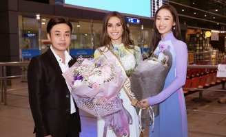 Miss Global 2019 đến Việt Nam, diện áo dài lụa đọ sắc vóc yêu kiều với Đoàn Hồng Trang 