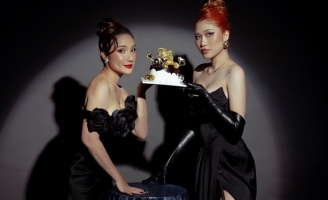 Mừng sinh nhật con gái 21 tuổi, NSƯT Cát Tường đọ vẻ sexy cùng ái nữ