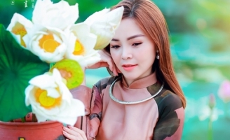 Mỹ nữ Bolero Lâm Nguyệt Ánh bất ngờ tung bộ ảnh với Sen