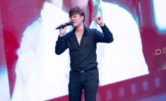 Nam ca sĩ bị tai nạn dập nửa mặt, mất trí nhớ nhiều năm giờ ra sao?