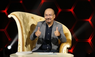 Nghệ sĩ Hoàng Sơn và cú rẽ ngang bất ngờ để thành danh với hài kịch