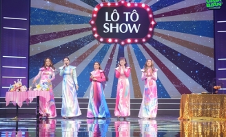 Nghệ sĩ lô tô Lộ Lộ xuất hiện, mang cả đoàn Sài Gòn Tân Thời  lên sân khấu  