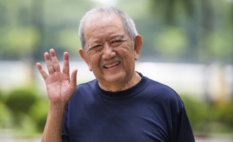 Nghệ sĩ Mạc Can ăn cơm nguội cả tháng, đi lại khó khăn khi về quê tránh dịch