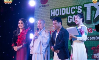Nghệ sĩ Thanh Hằng, đạo diễn Xuân Phước giao lưu cùng khóa sinh Chùa Hội Đức-Vĩnh Long