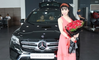 Nghệ sĩ Uyên Thảo tậu xế hộp phục vụ cho việc kinh doanh