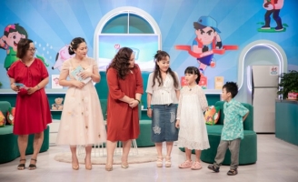 Ngọc Lan đau lòng khi biết lí do bé gái ‘4 năm không khóc’