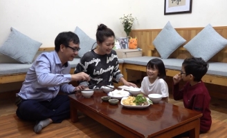 Ngọc Lan khâm phục trước nghị lực sống của đôi vợ chồng tí hon