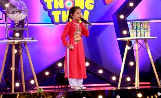 “Ngôi sao lô tô nhí” Hạnh Trang khuấy đảo sân khấu Gia Đình Thông Thái