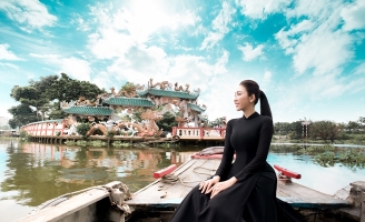 Người đẹp Võ Nhật Phượng từng muốn chết vì bị liệt nửa mặt