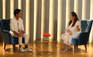 Người Thứ 3: Nam diễn viên LGBT từ bỏ gia đình, bán hết tài sản, mù quáng chạy theo tình yêu