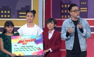 Nguyễn Hồng Thuận mừng rỡ vì lần đầu giành chiến thắng khi chơi gameshow 