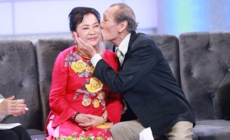 Nhà giáo ưu tú Mạnh Dung: “Mỗi lần hôn bà xã tôi thấy khỏe lắm!”