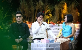 Nhạc sĩ Nguyễn Văn Chung khóc nấc khi kể về lý do viết ca khúc “Nhật ký của mẹ”