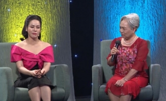 Nhật Kim Anh và mẹ ruột bật khóc trên sóng truyền hình khi nhắc lại ký ức xưa 