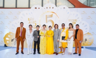 Nhiều nghệ sĩ chúc mừng Việt Hương nhân kỷ niệm 5 năm Hương Thị