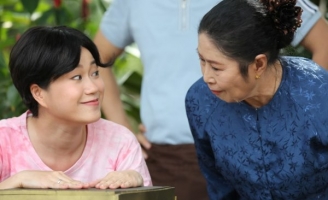 NSƯT Kim Phương, Lâm Vỹ Dạ kể những câu chuyện cười ra nước mắt trong “Chuyện gì khó – Có má lo”