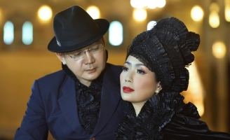 NSƯT Trịnh Kim Chi cùng ông xã song ca ca khúc “Chờ đông” kỷ niệm 20 năm ngày cưới 