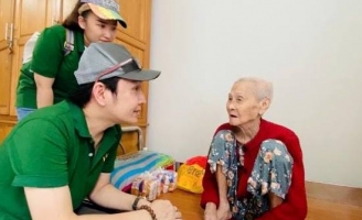 NSƯT Vũ Luân san sẻ gần 300 triệu đồng đến những mảnh đời khó khăn