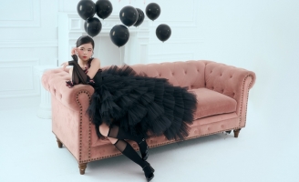 NTK Nguyễn Minh Công biến Emily Thanh Như thành nàng công chúa đích thực trong bộ ảnh sinh nhật