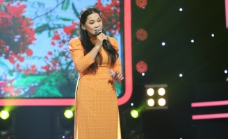 Nữ điều dưỡng hát ca khúc của cố ca sĩ Phi Nhung đầy cảm xúc 