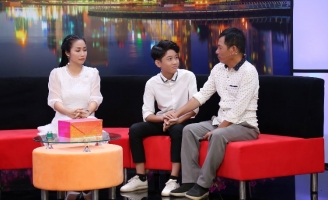 Ốc Thanh Vân bật khóc trước câu chuyện “gà trống nuôi 3 con” của cha Quán quân Sao Nối Ngôi Nhí