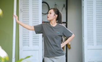 Phan Như Thùy “lột xác” với hình tượng nữ sinh cá tính trong Hẻm Không Tình Yêu