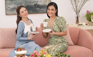 Phương Vy xúc động trước tình cảm của Lý Nhã Kỳ dành cho nghệ sĩ