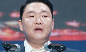 Psy 'Gangnam Style' bị bắt
