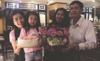 Quản lý bức xúc làm rõ thông tin bố mẹ Mai Phương chầu chực để gặp cháu