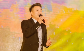 Quán quân Uplive Cover 2021 gọi tên Trọng Hoàng