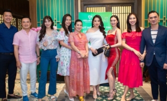 Quỹ Hiểu về trái tim gặp gỡ mùa xuân dàn mỹ nhân quyến rũ ở Novaland Gallery