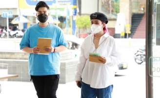 Sam “xiêu lòng” trước sự ga lăng của Nguyễn Đình Vũ tại Vừa Đi Vừa Hát