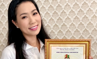 Sau đắc cử Phó Chủ Tịch Hội sân khấu TP.HCM, NSƯT Trịnh Kim Chi tiếp tục đoạt Huy chương vàng 