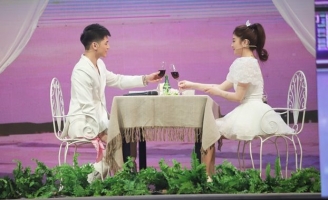 Say ánh mắt “nàng thơ” trong MV của mình, rapper điển trai quyết tâm tỏ sau