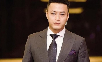 Scandal trời Tây, sao cứ ung dung lên... phây?