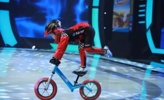 Siêu Tài Năng Nhí: Bé 5 tuổi gây ấn tượng với màn đạp xe